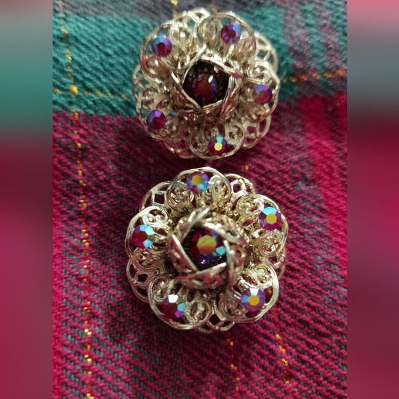 Sarah Coventry Clip On Earrings Aurora Filligree 3 Demensional Flowers - Picture 6 of 10